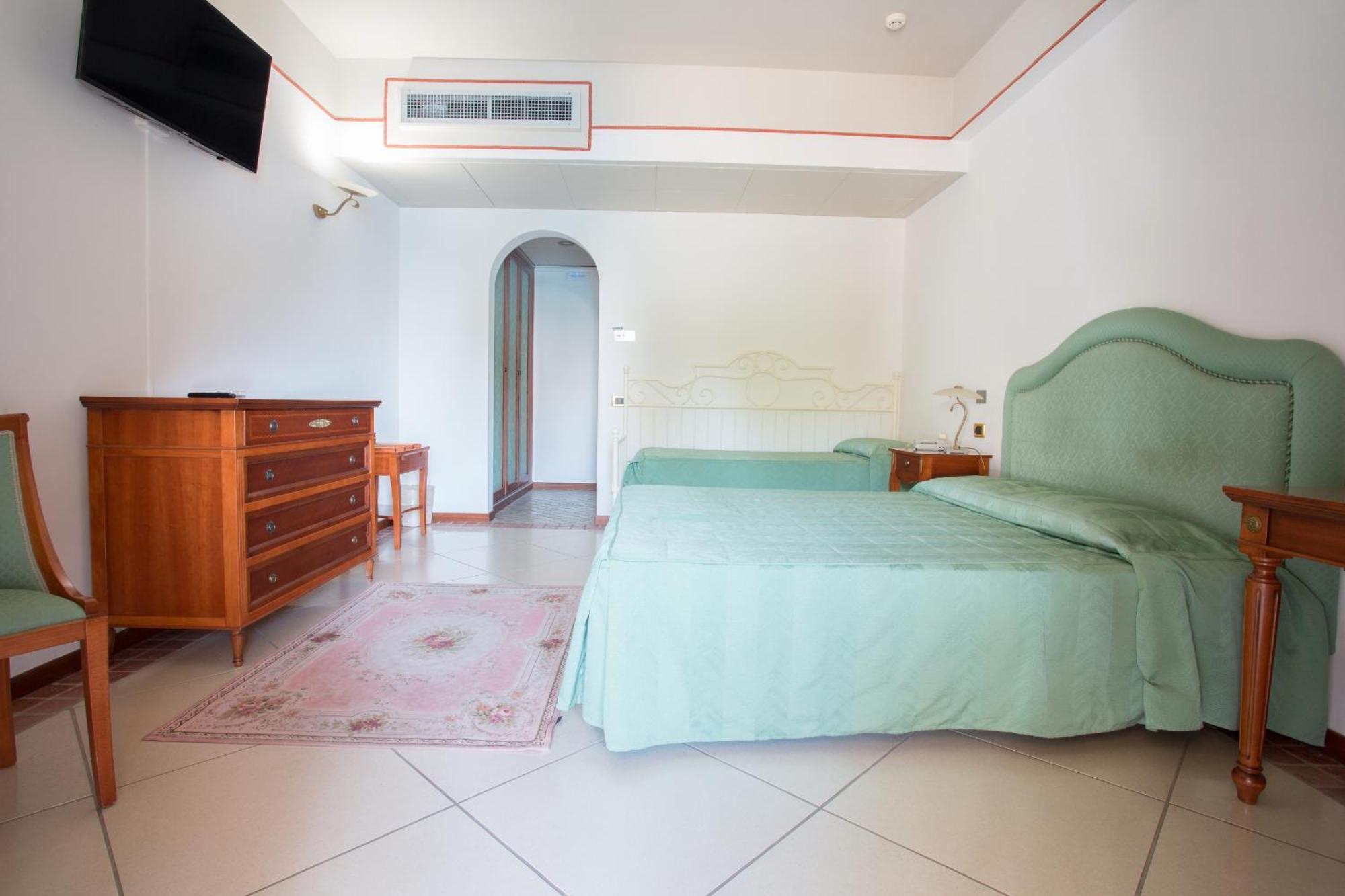 Hotel Tritone Lipari Bagian luar foto