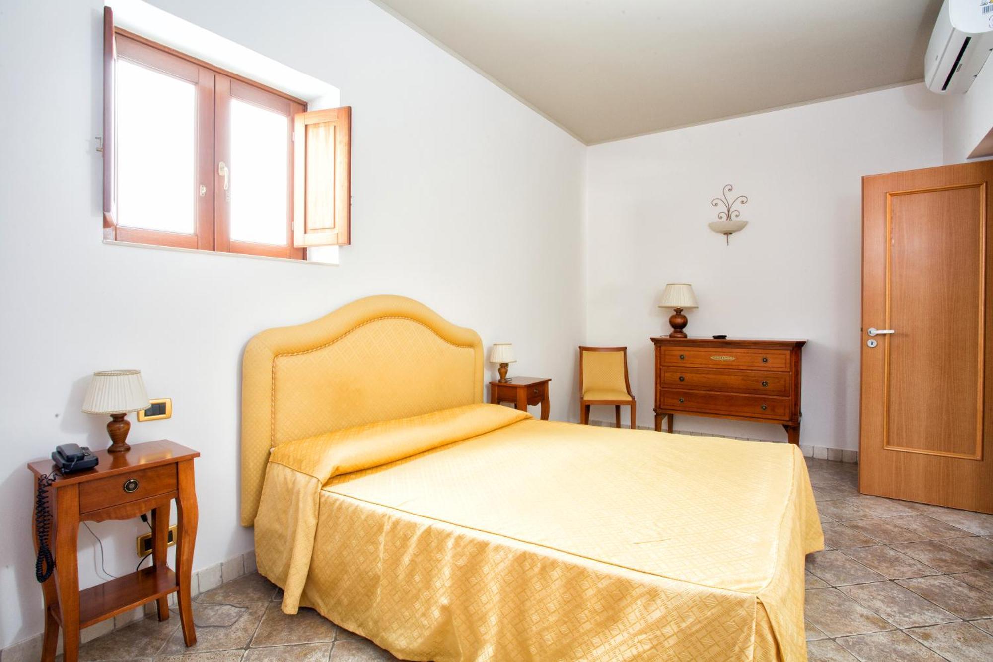 Hotel Tritone Lipari Bagian luar foto