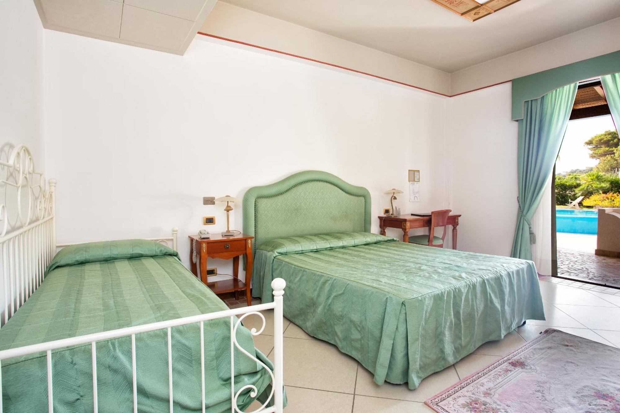 Hotel Tritone Lipari Bagian luar foto
