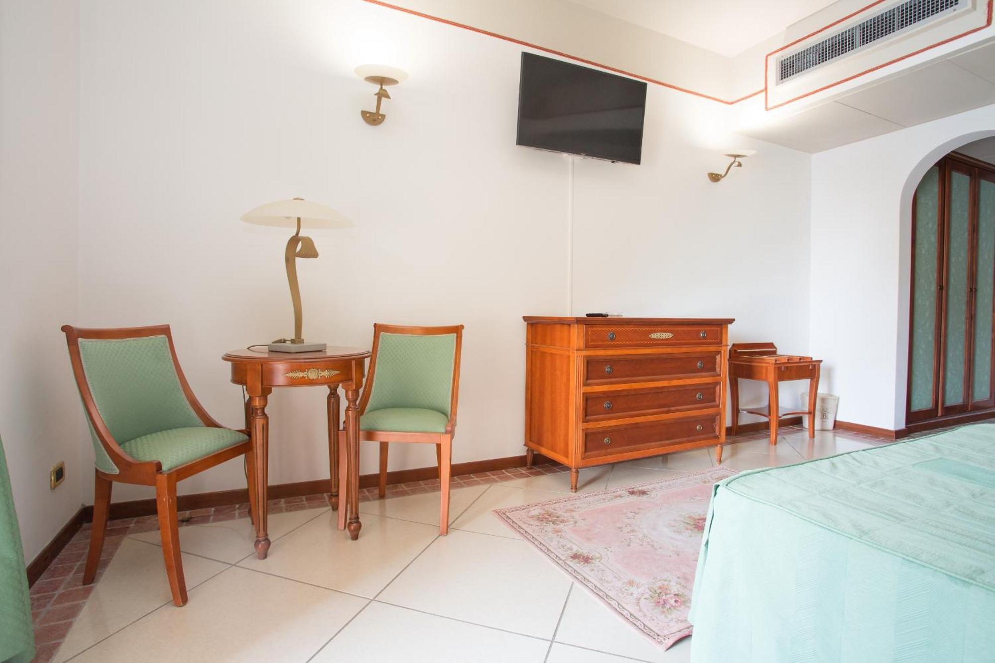 Hotel Tritone Lipari Bagian luar foto