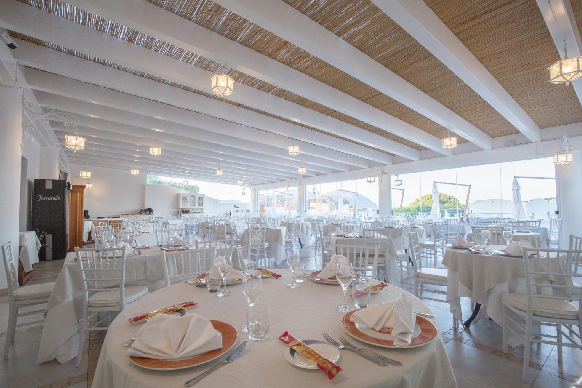 Hotel Tritone Lipari Bagian luar foto