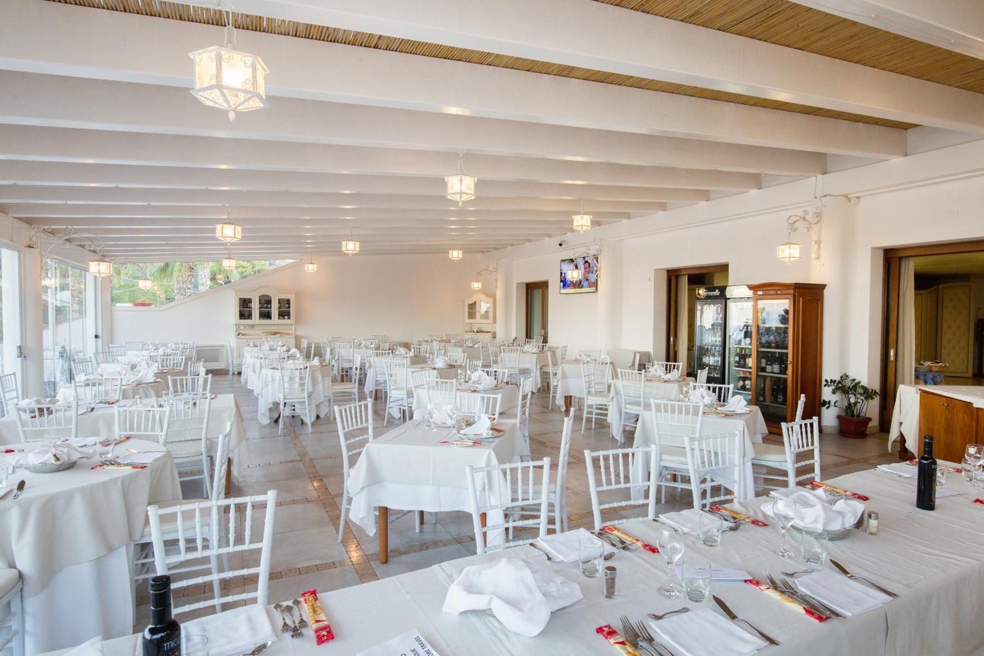 Hotel Tritone Lipari Bagian luar foto