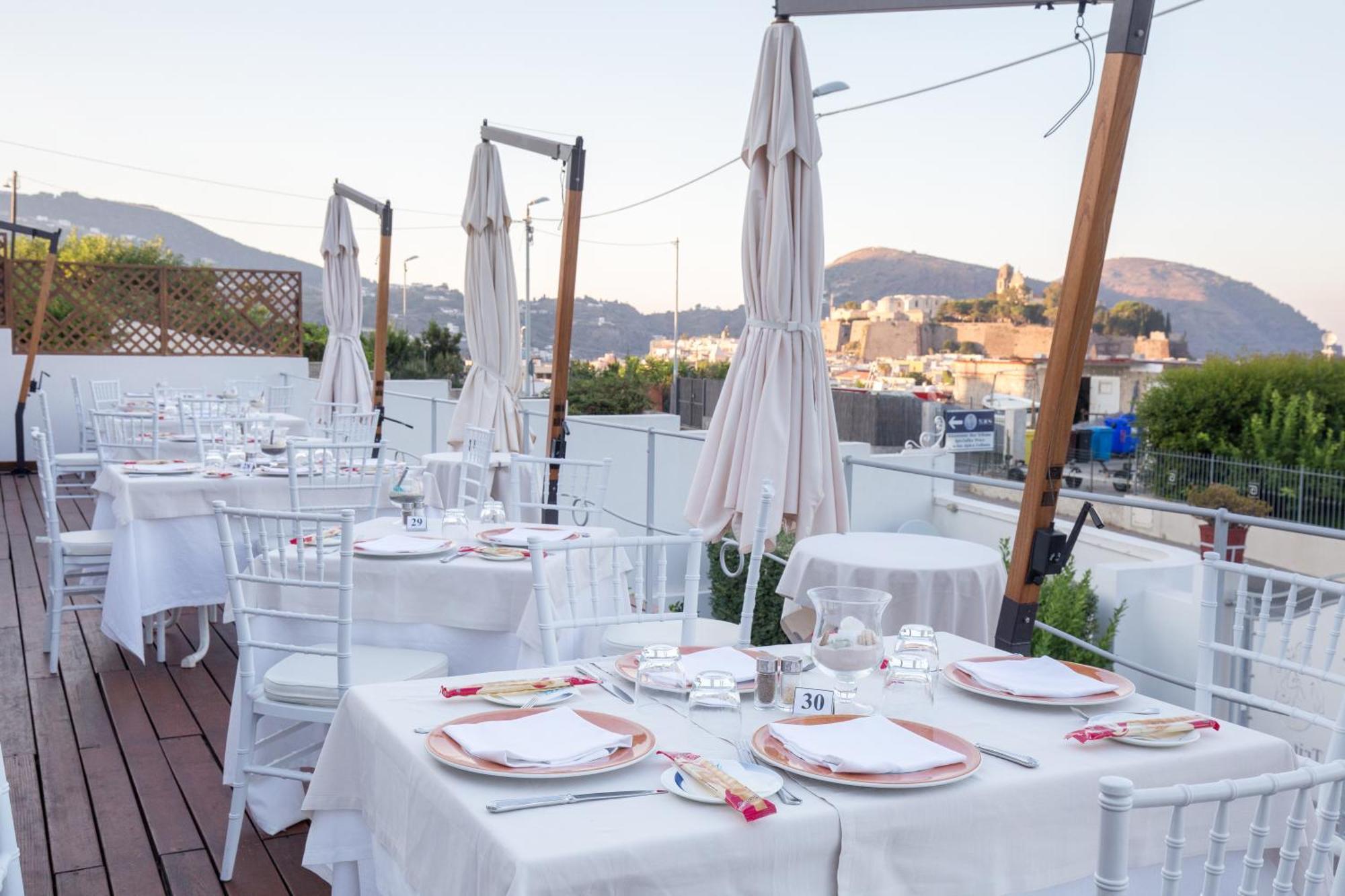 Hotel Tritone Lipari Bagian luar foto