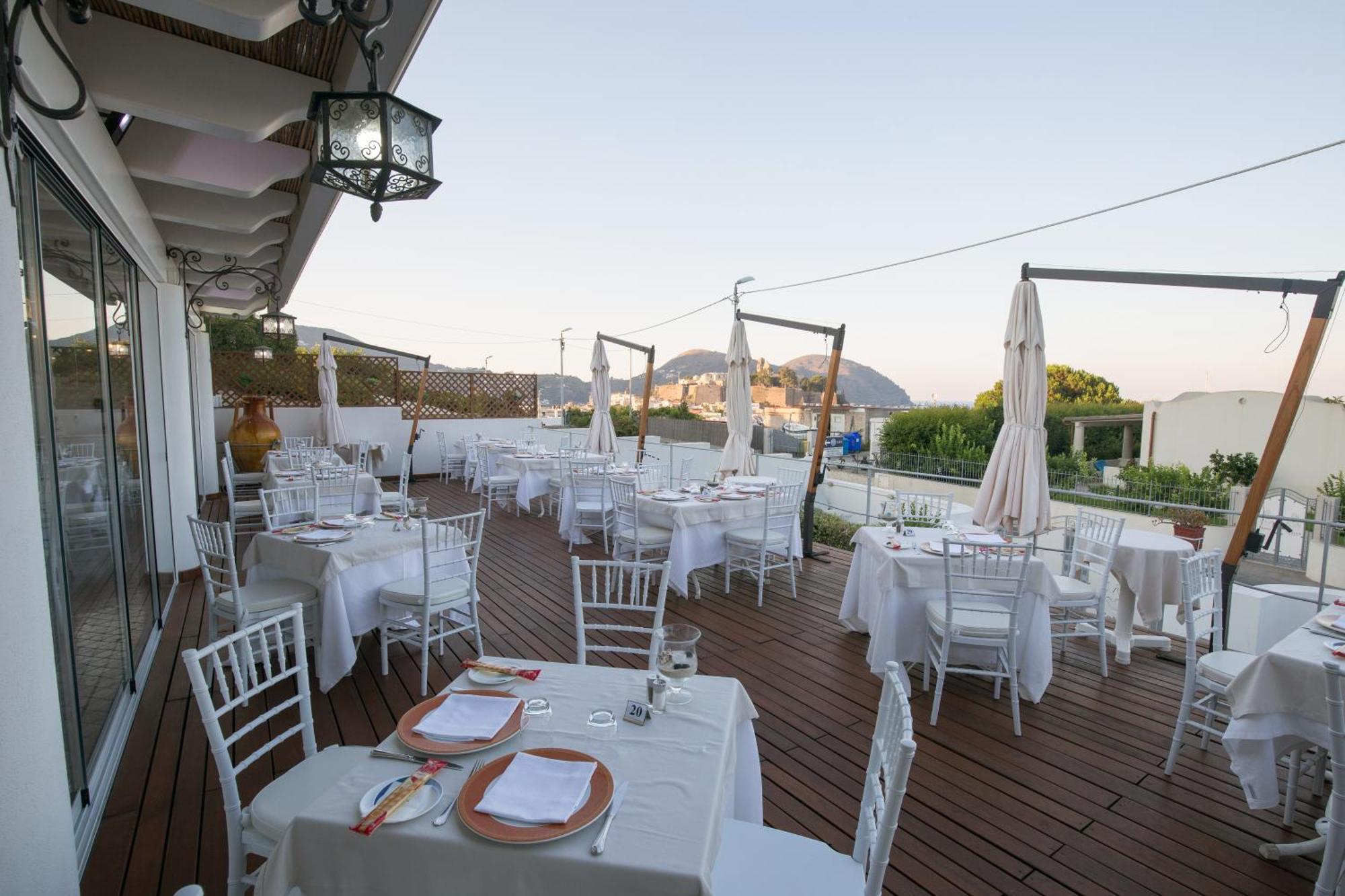 Hotel Tritone Lipari Bagian luar foto