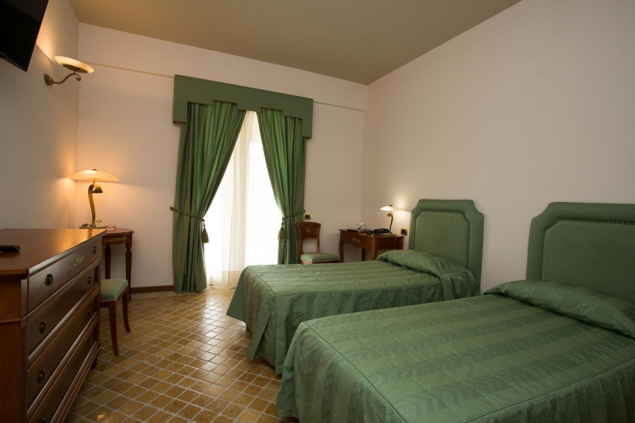 Hotel Tritone Lipari Bagian luar foto
