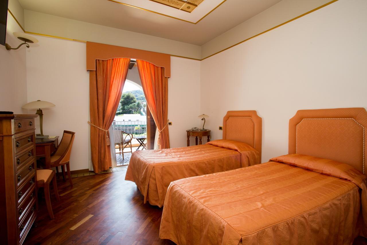 Hotel Tritone Lipari Bagian luar foto